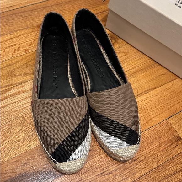Burberry womens Tan and Black Canvas Espadrilles with Check Accent - Picture 2 of 3